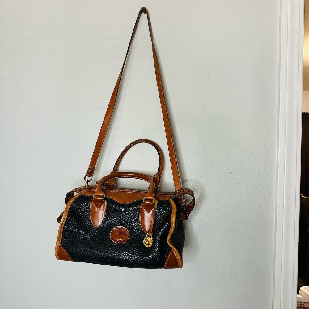 VINTAGE DOONEY & BOURKE Gladstone Black Tan All Weather Leather Crossbody Purse